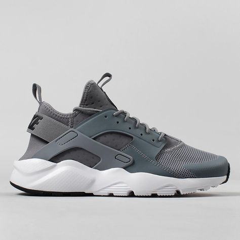 nike grey huaraches Huarache Nike, Nike Shoes Huarache, Nike Free Runners, Nike Shoes Outfits, Huarache Run, Nike Air Shoes, Cute Nike Shoes, Fresh Shoes, Nike Free Shoes