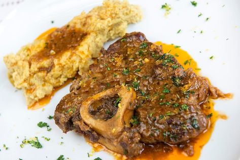 Ossobuco alla Milanese – Veal/Beef Shank, Milan Style Ossobuco Recipe, Veal Shank, Beef Shank, Dry White Wine, Garlic Salt, Old Recipes, Meals For One, Mashed Potatoes, Good Food