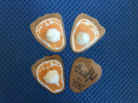 Pumpkin Pie Feet Print, Gourd Footprint Art, Baby’s First Thanksgiving Craft Ideas, Baby Footprint Art Fall, Fall Craft Ideas For Infants, Banana Footprint Art, Sun Footprint Art, Pie Footprint Art, Thanksgiving Crafts For Babies Easy