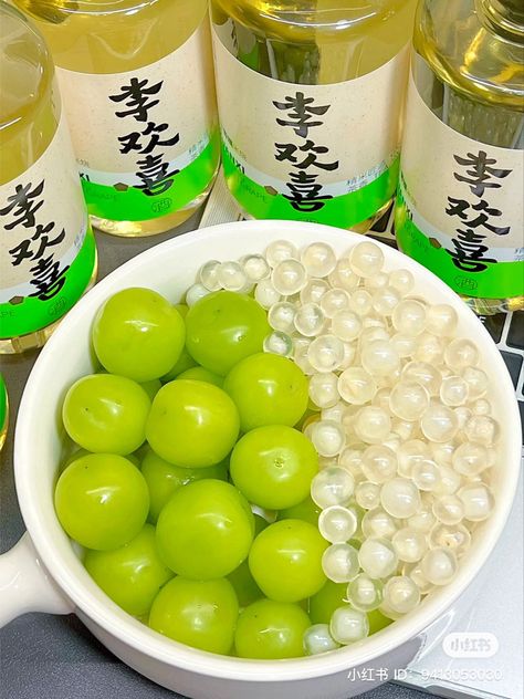 xiaohongshu green grape taro ball dessert tapioca ball pearl sago Green Grape, Japanese Sweet, Green Grapes, Grapes, Good Food, Dessert, Candy, Fruit, Celebrities