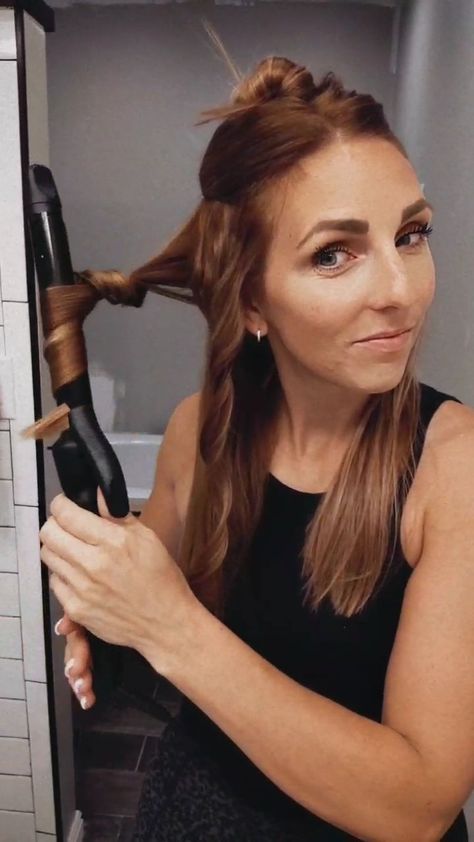 amandajonescarter on Instagram: Perfect beachy waves comin' in hotttt! ➡ 1" curling iron (obsessed with this long barrel from @bioionic) ➡ Light hold hairspray (also… Bioionic Long Barrel Curling Iron, Bio Ionic Long Barrel Curling Iron, Bioionic Curling Iron, Bio Ionic Curling Iron, Curling Iron Tutorial, Long Barrel Curling Iron, Barrel Curling Iron, Hair Curling Tips, Waves Curls