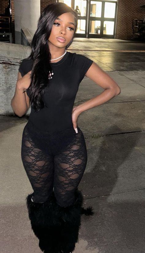 Lace Leggings Outfit Ideas, Black Leggings Outfit Black Women, Lace Leggings Outfit, Flower Leggings Outfit, Leggings Outfit Black Women, Bottle Girl, Bae Style, Leggings Outfit Ideas, Outfit Black Women