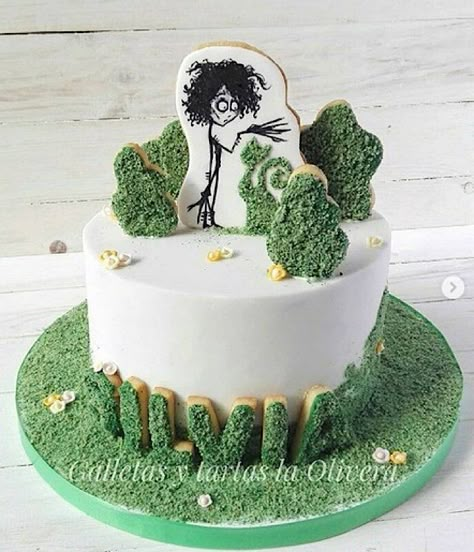 Tim Burton Desserts, Edward Scissorhands Cake, Crazy Birthday Cakes, Horror Cake, Cake Wrecks, Halloween Baking, Creative Birthday Cakes, Themed Birthday Cakes, Pretty Birthday Cakes