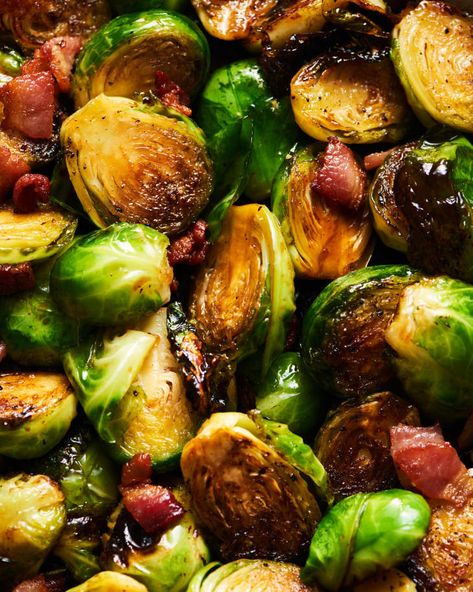 Brown Sugar Bacon Brussel Sprouts, Brown Sugar Brussel Sprouts, Caramelized Brussel Sprouts With Bacon, Maple Brussel Sprouts With Bacon, Sauteed Brussel Sprouts With Bacon, Brussel Sprouts Maple Bacon, Pan Fried Brussel Sprouts, Caramelized Brussel Sprouts, Maple Bacon Brussel Sprouts