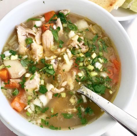 Chicken soup is good for the soul! This flavorful soup is perfect for anyone on a Specific Carb Diet. Chemo Meals Healthy Recipes, Chemo Diet, Healing Soup, Salad Jar Recipe, Mason Jar Salad Recipes, Soup For The Soul, Good For The Soul, Healing Food, Carb Diet