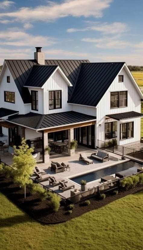 Dream Home Exteriors Modern Farmhouse, Modern White Brick House Exterior, Modern Farm Houses, Farmhouse House Design, Exterior Farmhouse Ideas, Modern Farmhouse Homes, Farmhouse Furniture Ideas, Big Farmhouse, Modern Farmhouse Layout