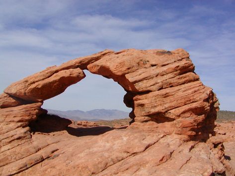 Environment Painting, Landscape Rock, Rock Textures, Western Landscape, Sky Photography Nature, Stone Arch, Landscape Art Painting, Cool Rocks, Fantasy Art Landscapes