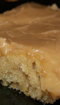 Peanut Butter Texas Sheet Cake Recipe. This is such a yummy cake and could be made with a different frosting to suit your own taste buds. Peanut Butter Texas Sheet Cake, Peanut Butter Sheet Cake, Texas Sheet Cake Recipe, Texas Sheet, Texas Sheet Cake, Peanut Butter Cake, Sheet Cake Recipes, God Mat, A Piece Of Cake