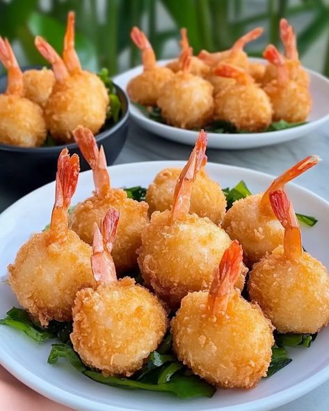 Super Crunchy Fried Shrimp Balls are a delightful twist on classic seafood appetizers. Puff Pastry Shrimp Appetizers, Shrimp Crustini Appetizers, Shrimp Balls Chinese, Shrimp Appetizers For Party, Shrimp Balls Recipe, Fried Shrimp Balls, Fish Appetizers, Shrimp Ball, Shrimp Bites