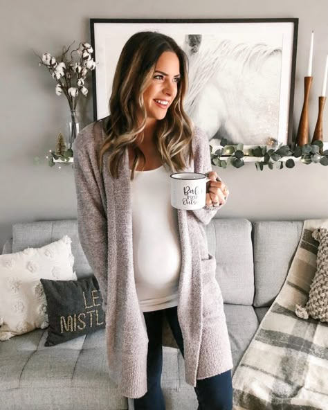 Maternity Ootd, Fall Maternity Pictures, Fall Maternity Outfits, Casual Maternity Outfits, Winter Maternity Outfits, Trendy Maternity Outfits, Maternity Brands, Pregnancy Style, Cute Maternity Outfits