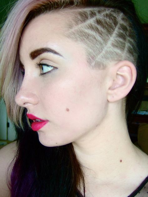 Undercut Design, Shave Designs, Spider Hair, Ideas De Pelo, Shaved Designs, Male Haircuts, Undercut Long Hair, Undercut Designs, Shaved Hair Designs