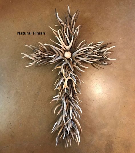 Deer Antler Ideas, Antler Projects, Deer Antler Crafts, Antler Ideas, Antler Wreath, Deer Antler Decor, Antler Carving, Antlers Decor, Antler Crafts