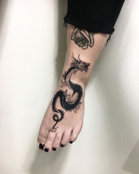 Kajka on Instagram: “👣🐍👣 #blacktattoo #onlyblackart #onlyblacktattoo #dragontattoo #dragon #snaketattoo #snake #linework #polandtattoo #polandtattoos…”