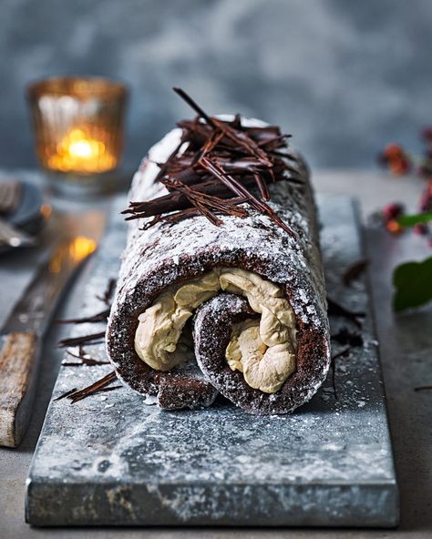 Try our white russian chocolate roulade for a Christmas dessert that will knock the socks off your guests. It's a little bit boozy and ever so decadent. Russian Chocolate, Meringue Roulade, Chocolate Roulade, Roulade Recipe, Cake Roll Recipes, Chocolate Roll, Delicious Magazine, White Russian, Swiss Roll