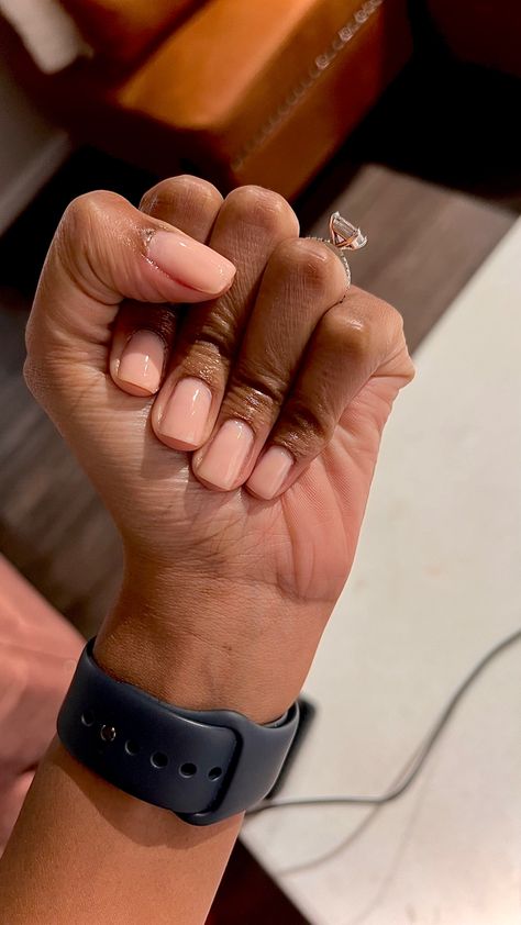 Black Woman Manicure, Short Nails Inspiration Simple Elegant, Nails Colors Black Women, Manicure Ideas For Short Nails Natural Black Women, Natural Short Nails Gel, Natural Nails Black Women, Short Chic Nails, Natural Manicure Ideas, Nails For Brown Skin