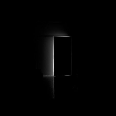 Maybe Your Reality Isn't What It Seems Space Photography, Composition Photography, Open Door, Dark Photography, Abstract Photography, Simple Beauty, Negative Space, Pics Art, Black Wallpaper