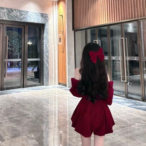 Korean Party Dress, Korean Mini Dress, Chr Yj, Baggy Jeans For Women, Female Clothes Outfits, Beautiful Eyes Images, Girl Red Dress, Beautiful Photoshoot, Korean Fashion Dress