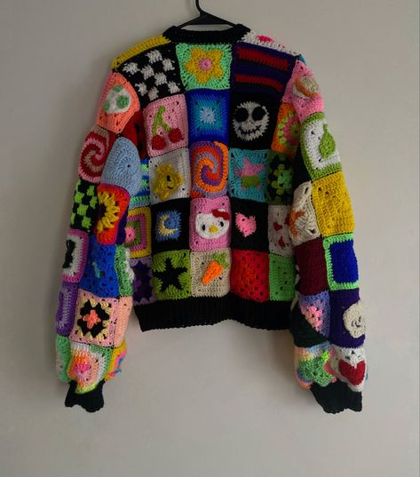 crochet patchwork granny square cardigan made by me >:) Patchwork Granny Square, Crochet Patchwork Cardigan, Crochet Waistcoat, Granny Square Cardigan, Square Cardigan, Hippie Crochet, Crochet Pants, Patchwork Cardigan, Colorful World