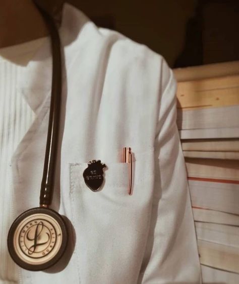 Doctor Quotes Medical, Doctor Coat, Aesthetic Doctor, Medical School Life, Medical Student Motivation, Nurse Aesthetic, Med School Motivation, Medical Wallpaper, Medicine Student