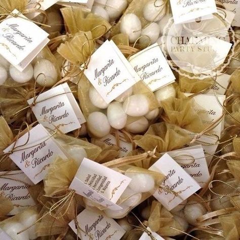 La leyenda de las 5 almendras en tu boda. Merida Yucatan Mexico, Wedding Unity Candles, Wedding Gifts Packaging, 30th Wedding Anniversary, Event Favors, Yucatan Mexico, Wedding Plan, Dream Wedding Ideas Dresses, Wedding Gifts For Guests