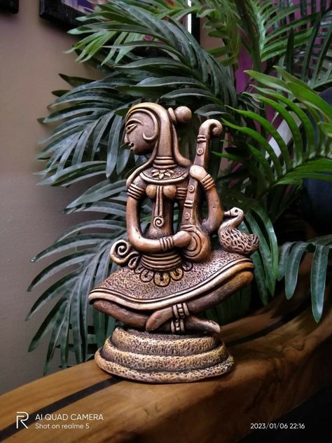 For order please DM. Excellent terracotta items for home decor. Terracotta Statues, Dokra Art, Durga Art, Ma Saraswati, Meditation Room Design, Tissue Paper Painting, Dhokra Art, Saraswati Idol, Indian Traditional Paintings