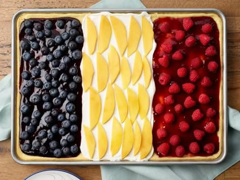 Sheet Pan Cheesecake Recipes, Sheet Cheesecake Recipes, Sheet Pan Cheesecake, Pan Cheesecake, Summer Fruit Desserts, Sheet Pan Meals, Food Network Chefs, Easy Cakes, Slab Pie