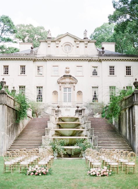 If you are planning a wedding in Georgia The Swan House in Atlanta is a must-see venue! The most stunningly romantic luxurious wedding venue in the Southeast. Wedding Venues Preppy, Estate Wedding Reception, Southern Mansion Wedding, Swan House Wedding Atlanta, Wedding In Georgia, The Swan House Atlanta, Wedding Venue Classy, Southeast Wedding Venues, Wedding Mansion Venues