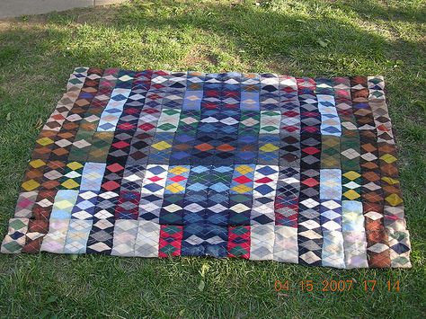 Argyle Blanket- from Socks to scarves to This! by Pater Wm. Wagner Old Socks Diy Reuse, Argyle Quilt, Diy Blankets, Snake Crafts, Monkey Crafts, Sock Puppets, Argyle Socks, Diy Socks, Sock Crafts