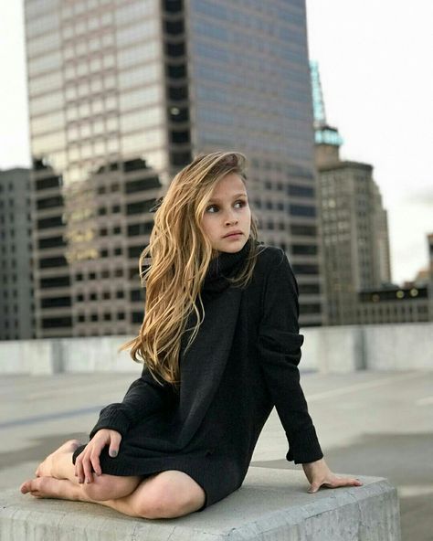 Ella Horan Model/Dancer Ell Horan, Ella Horan, Dance Moms Maddie, Normal Girl, Instagram Pics, Cute Sweaters, Dance Moms, Lake City, Instagram Pictures