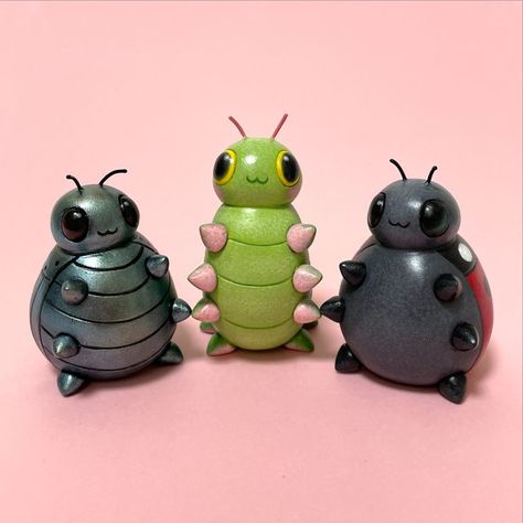 Polymer Clay Bugs, Ceramic Insects, Clay Insects, Clay Bugs, Ceramic Business, Clay Chibi, Goblincore Room, Garden Ceramics, Clay Inspo