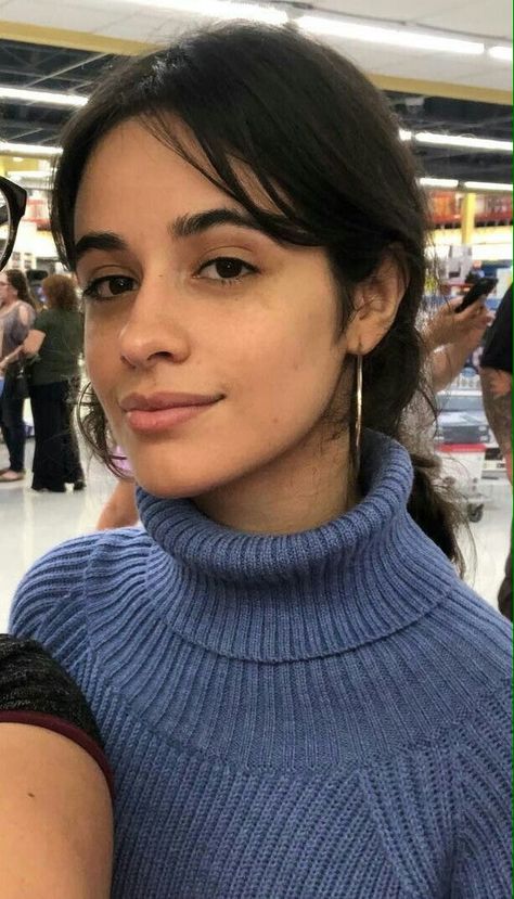 Camila without makeup Camila no makeup Models Without Makeup, Celebs Without Makeup, Shawn Mendes Concert, Female Gaze, Science Equipment, No Makeup, Au Naturale, Fifth Harmony, Celebrity Makeup