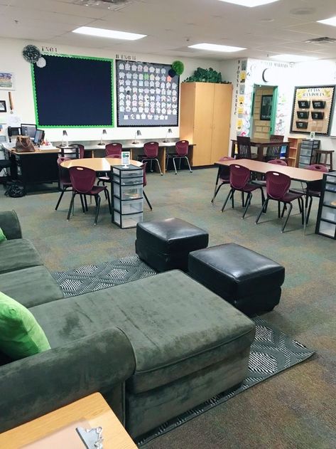 Classroom Decoration Ideas, Flexible Seating Classroom, Hammock Chairs, Staff Lounge, Classroom Interior, Classroom Seating, Classroom Makeover, Teachers Lounge, Staff Room