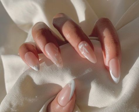 wedding nails, wedding, wedding nails natural, wedding nail ideas, wedding nail design Alternative Wedding Nails For Bride, Wedding Oval Nails For Bride, Wedding Mail Art, Black Bride Nails Wedding, Fiancee Nails, Wedding Nails Fall Brides, Dainty Wedding Nails, Classy Bride Nails, Unique Bride Nails