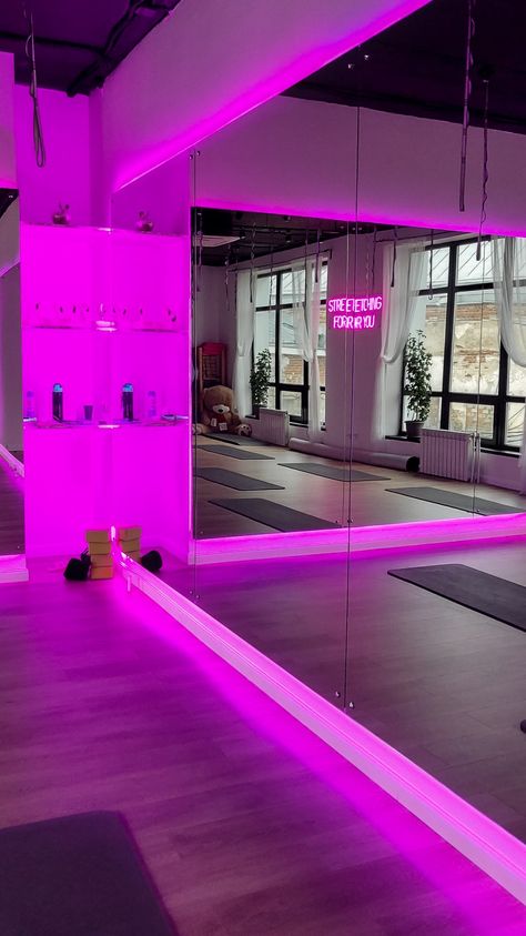 Stretch Studio Design, Cute Dance Studio, Home Dance Studio Aesthetic, Workout Studio Aesthetic, Basement Dance Room, Dance Studio In House, Pink At Home Gym, Dance Vision Board Ideas, Home Dance Studio Ideas