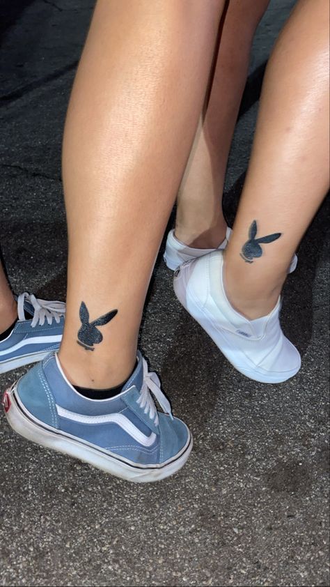 Matching Peep Tattoos, Matching Tattoos For Best Friends Y2k, Matching Tattoos Y2k, Playboy Bunny Tattoo Design, Play Boy Tattoo, Matching Tattoos Friends, Matching Tattoos For Friends, Friends Matching Tattoos, Y2k Tattoos