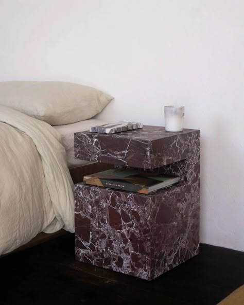 Bedside Table Marble, Marble Bedside Tables, Marble Side Table, Marble Furniture, Side Tables Bedroom, White Onyx, Marble Side Tables, Milan Design Week, Occasional Table