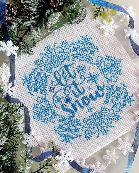 Cross Stitching Lover on Instagram: “A quick winter finish!💙❄️💙❄️💙 ❄️Pattern: Christmas ornament Let It Snow by CrossStitchingForFun, Etsy. Link in bio #christmascrossstitch…” Snowflake Cross Stitch Pattern, Afghan Loom, Snowflake Cross Stitch, Winter Decoration, Unique Christmas Decorations, Stitch Christmas, Crochet Cross, Straight Stitch, Christmas Snowflakes