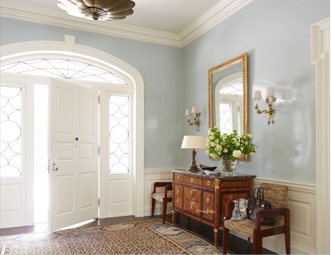 Victoria Hagan Interiors, Classic Colonial Homes Interiors, Georgian Revival, Classic Entryway, Traditional Southern Living Room, Historic Home Interiors, Victoria Hagan, Grandmillenial Style, Girl House