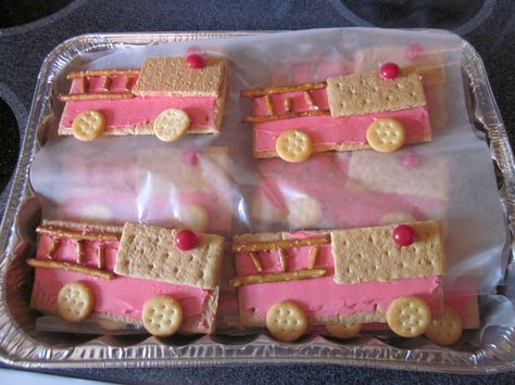 Graham cracker fire trucks Graham Cracker Fire Truck, Truck Activities, Fire Truck Activities, Fire Truck Craft, Red Frosting, Fire Safety Theme, Fire Safety Preschool, Classroom Snacks, Fire Safety Week