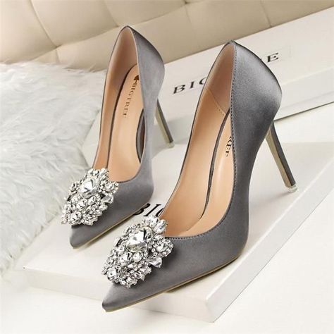 Crystal Pumps, Glitter High Heels, Elegant Pumps, Spring Trends Outfits, Basic Heels, Bridal Wedding Shoes, Womens Stilettos, Stiletto Shoes, Gold Shoes