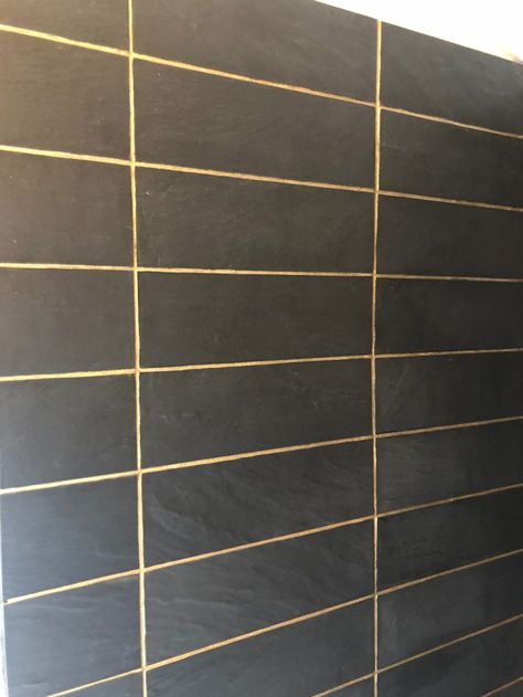 white tile gold - Google Search Metallic Grout, Gold Grout, Metal Backsplash Kitchen, Glitter Grout, Black Backsplash, Coloured Grout, Gold Tile, Downstairs Loo, Black Tiles