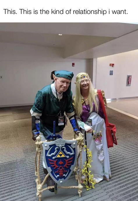 Taken from stashally user @kaia. [Reddit, u/ Miri_812] Couple Cosplays, Uplifting Memes, Legend Of Zelda Merchandise, Zelda Funny, Zelda Cosplay, Elderly Couples, Hallowen Costume, Epic Cosplay, Link Zelda