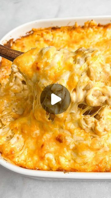 Mallory Austin | Food Blogger on Instagram: "Baked Macaroni and Cheese! Comment CHEESE to get this recipe sent straight to your inbox or click my bio link. 

If you’ve seen the viral videos for Tini Younger’s macaroni and cheese and you’ve been wanting to try it – now is the time. Tini’s Macaroni and Cheese is a super creamy, decadent mac and cheese casserole that’s smothered in a cheesy cream sauce and stuffed with layers of shredded cheese. I’ve always loved my recipe but this one has moved to my top favorite and it’s the perfect Thanksgiving side dish.

#macaroniandcheese #macandcheese #thanksgivingsides #sidedish #holidaysides #thanksgivingrecipes" Macaroni And Cheese With Cream Cheese, Tini Younger, Mac And Cheese With Cream Cheese, Comfort Meals, Mac And Cheese Casserole, Baked Macaroni And Cheese, Thanksgiving Side Dish, Holiday Sides, Chicken Recipes Video