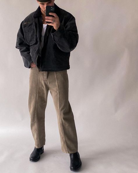 DANIEL SIMMONS (@imdanielsimmons) • Instagram photos and videos Mens Layering Outfits, Daniel Simmons, Hunger Games Outfits, Chelsea Boots Men Outfit, Chelsea Boots Outfit, Boots Men Outfit, Sixth Form Outfits, Aesthetic Outfits Men, Aesthetic Grunge Outfit