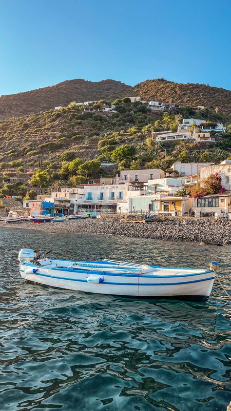 Filicudi is a tiny island on the Mediterranean sea, part of the Aeolian Island in Italy. It has only around 100 resients, one bar and a few restaurants. Island In Italy, Wife Aesthetic, Aeolian Islands, Tiny Island, Italian House, Boat Trip, Italy Tours, Mob Wife, Island House