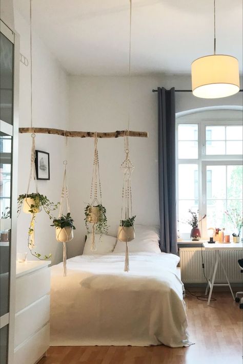 18.08.2020 - Kim hat diesen Pin entdeckt. Entdecke (und sammle) deine eigenen Pins bei Pinterest. Koti Diy, Apartment Layout, Aesthetic Rooms, Design Del Prodotto, Apartment Inspiration, Home Design Decor, Room Inspiration Bedroom, Room Ideas Bedroom, Apartment Room