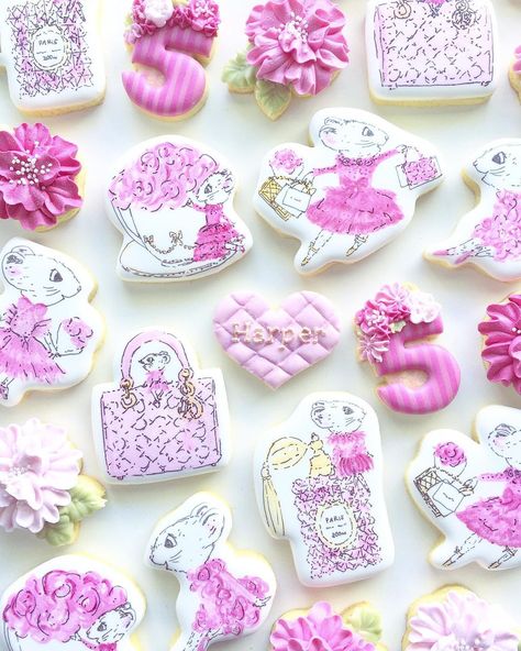 Claris The Mouse Party, Claris Mouse, Claris The Mouse, Paris Cookies, Kerrie Hess, Wine Cookies, Cookies Ideas, Icing Cookies, Birthday Cookies