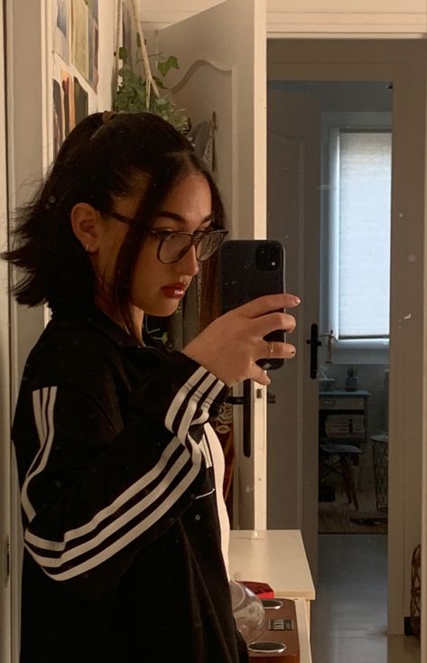 Black Adidas Jacket Outfit, Adidas Jacket Outfit, Adidas Slides Outfit, Black Adidas Jacket, Iphone Pics, Jacket Black And White, Slides Outfit, Black And White Outfit, Adidas Slides