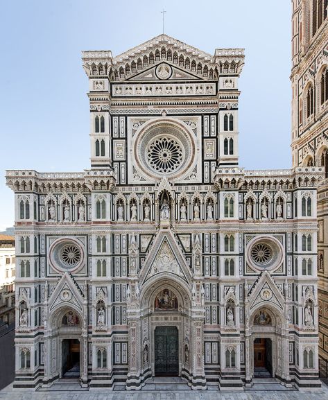 Catedral de Santa María del Fiore | Duomo de la Ópera de Florencia Mediterranean Aesthetic, Florence Cathedral, 3d Printing Architecture, Church Aesthetic, Firenze Italy, Parametric Architecture, Famous Architects, Space Architecture, Historical Place