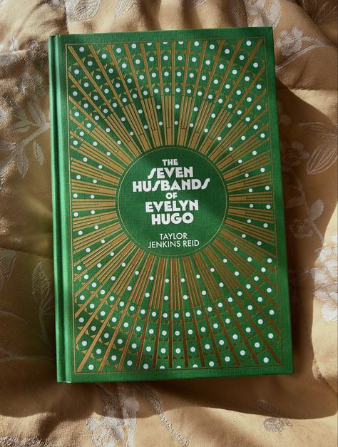 The Seven Husbands Of Evelyn Hugo Book Cover, Evelyn Hugo Book Cover, Book Special Edition, Special Edition Books Covers, Book Redesign, Decorated Books, Bookmark Inspiration, Summer Book List, Book Rebinding